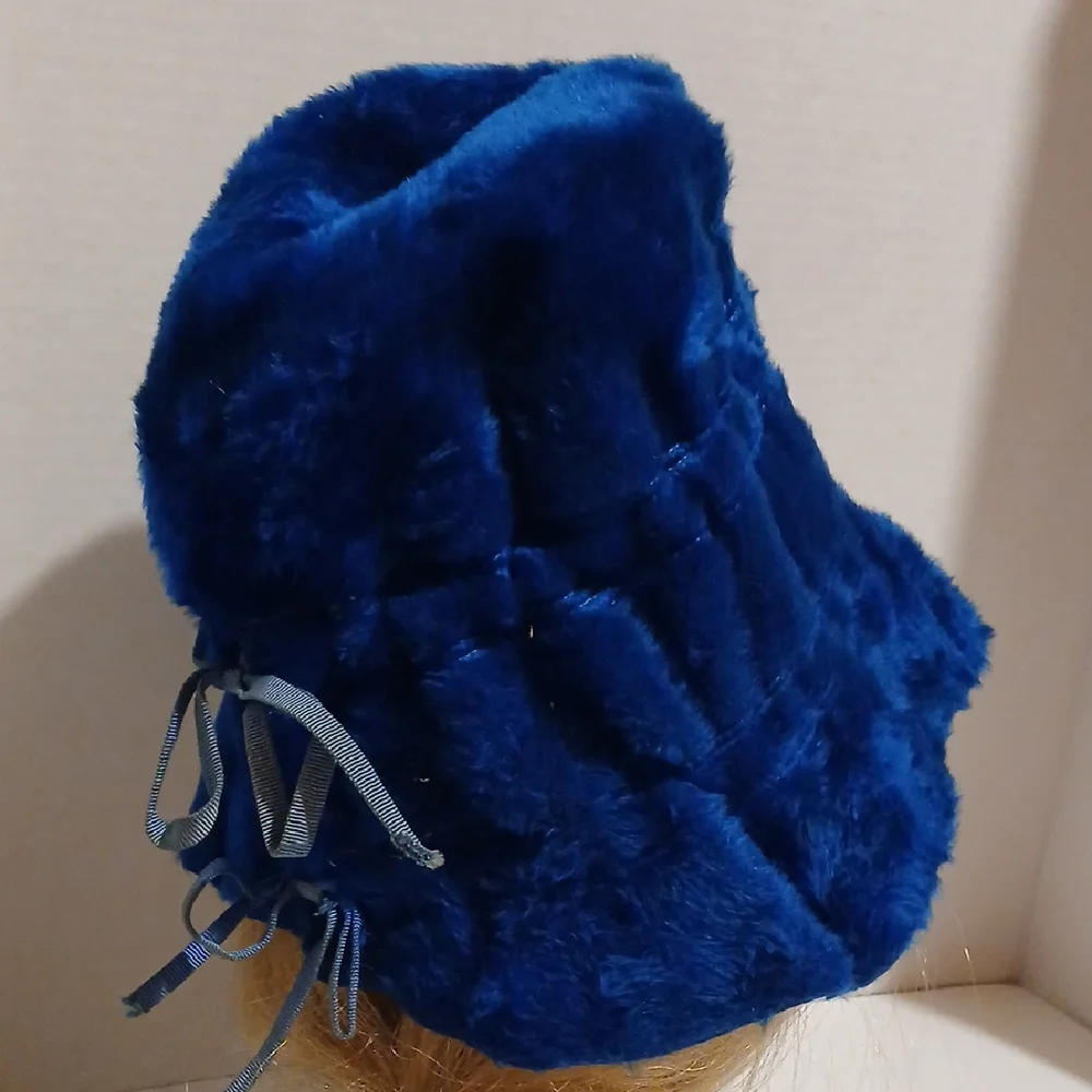 Vintage 70s Blue Faux Fur Hat - Picture 2 of 6